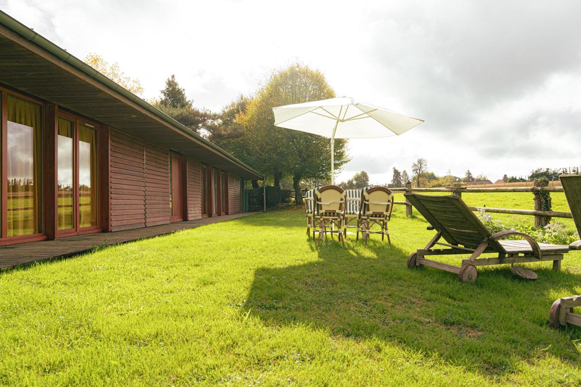 Hotel Le Manoir Du Lys, The Originals Relais Bagnoles de l'Orne Normandie Exteriér fotografie