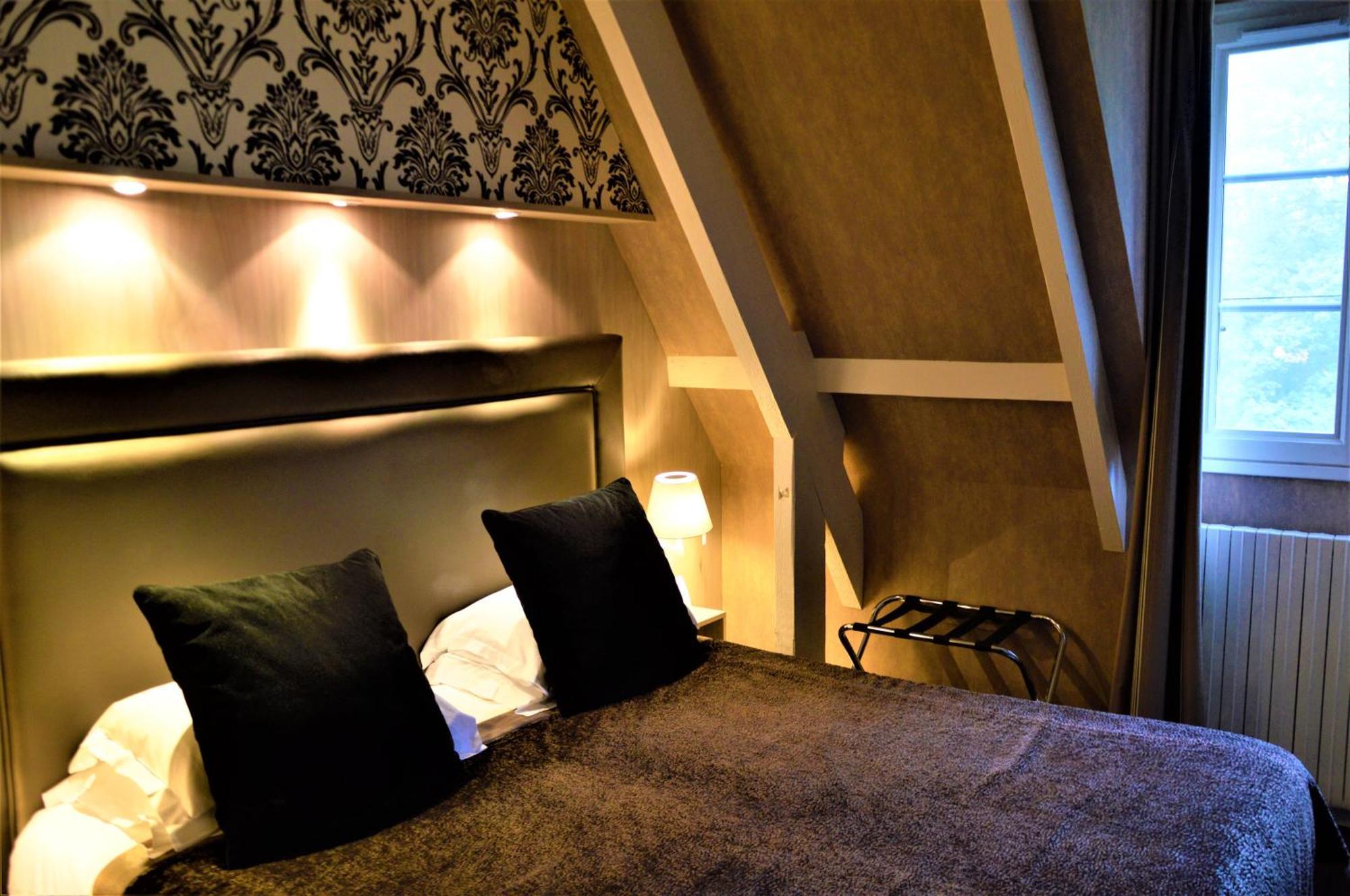 Hotel Le Manoir Du Lys, The Originals Relais Bagnoles de l'Orne Normandie Exteriér fotografie