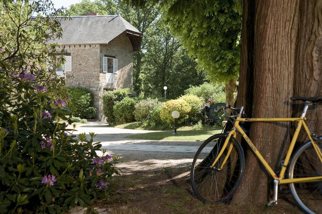 Hotel Le Manoir Du Lys, The Originals Relais Bagnoles de l'Orne Normandie Exteriér fotografie